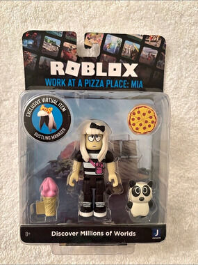 Roblox Work at a Pizza Place: Mia Figure Set Black & Pink